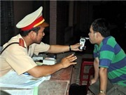 Bóng đá anh, ngoại hạng anh, lịch thi đấu euro 2012, CSGT xử lý vi phạm về nồng độ cồn gần nhà hàng 